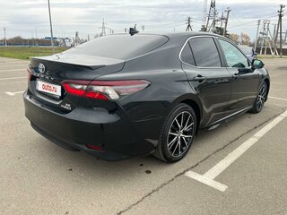 2021 Toyota Camry VIII (XV70) Рестайлинг, чёрный, 3570000 рублей, вид 5