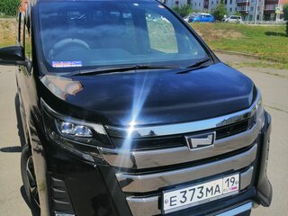 2018 Toyota Noah III (R80) Рестайлинг, чёрный, 2800000 рублей, вид 3