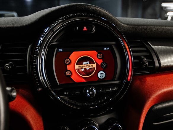 2019 Mini Hatch JCW III (F55/F56) Рестайлинг, зелёный, 2500000 рублей - вид 23