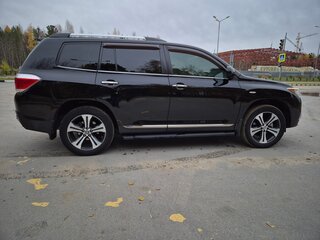 2012 Toyota Highlander II (XU40) Рестайлинг, чёрный, 2600000 рублей, вид 4