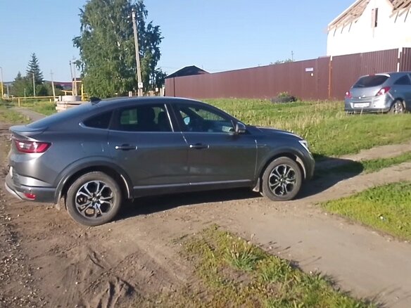 2021 Renault Arkana I, серый, 3000000 рублей - вид 4