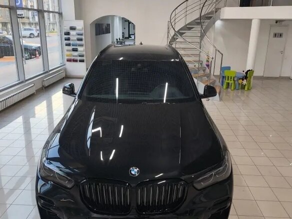 2022 BMW X5 30d IV (G05/G18), чёрный, 6500000 рублей - вид 2
