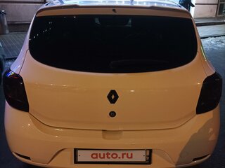 2020 Renault Sandero II Рестайлинг, белый, 999999 рублей, вид 4