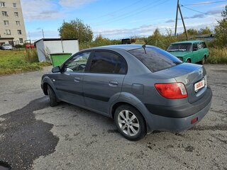 2009 Kia Rio II, серый, 430000 рублей, вид 4