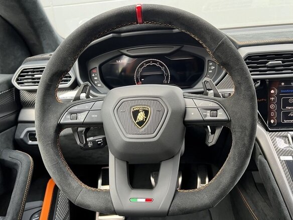2025 Lamborghini Urus Performante I Рестайлинг, золотистый, 50000000 рублей - вид 8
