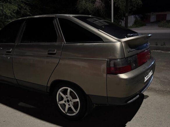 2002 Lada (ВАЗ) 2112, серебристый, 250000 рублей - вид 3