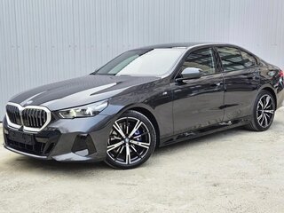 2024 BMW 5 серии 530i xDrive VIII (G60/G61/G68), серый, 9000000 рублей, вид 1