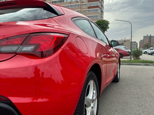 2012 Opel Astra GTC J Рестайлинг, красный, 877000 рублей - вид 5
