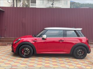 2021 Mini Hatch JCW III (F55/F56) Рестайлинг 2, красный, 3750000 рублей, вид 5