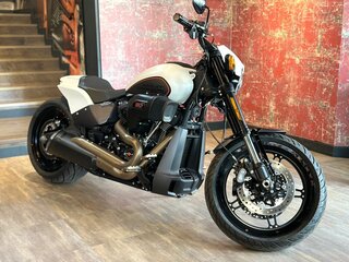 2019 Harley-Davidson FXDR 114, белый, 2099000 рублей, вид 5