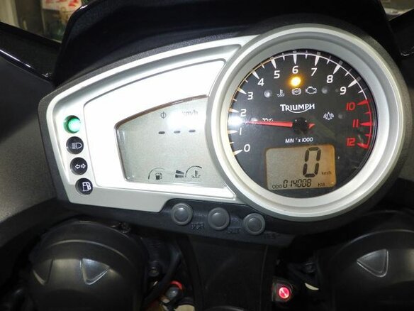 2010 Triumph Tiger 1050, чёрный, 650000 рублей - вид 6