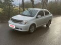 2002 Toyota Platz, белый