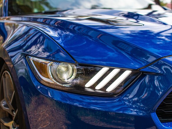 2017 Ford Mustang VI, синий, 4700000 рублей - вид 15