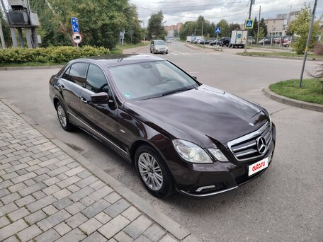 2009 Mercedes-Benz E-Класс 220 5G-Tronic IV (W212, S212, C207), коричневый, 1295000 рублей, вид 4