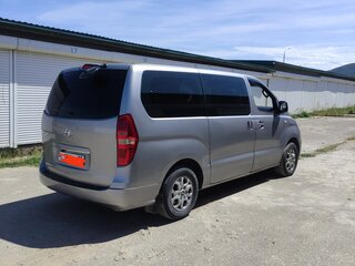 2011 Hyundai Grand Starex I, серый, 1600000 рублей, вид 5