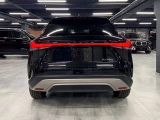 2023 Lexus RX 350 V, чёрный, 9170000 рублей, вид 4