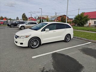 2009 Honda Stream II Рестайлинг, белый, 1250000 рублей, вид 1