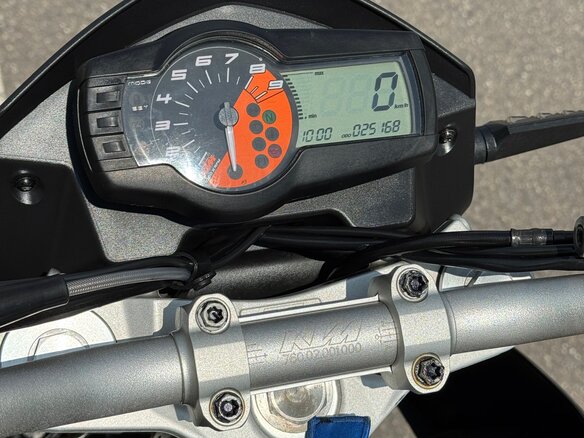 2012 KTM 690 Duke, чёрный, 450000 рублей - вид 8