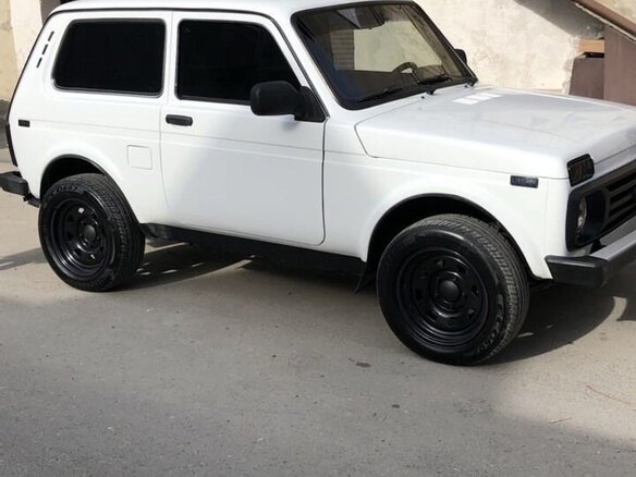 2011 Lada (ВАЗ) 2121 (4x4) I Рестайлинг, белый, 650000 рублей