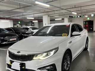 2018 Kia K5 II, белый, 1650000 рублей, вид 2