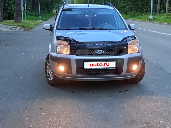 2008 Ford Fusion I Рестайлинг, серебристый, 550000 рублей - вид 1