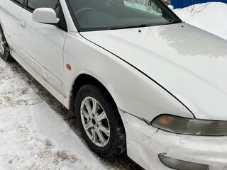 2001 Mitsubishi Galant VIII Рестайлинг, белый, 300000 рублей, вид 2