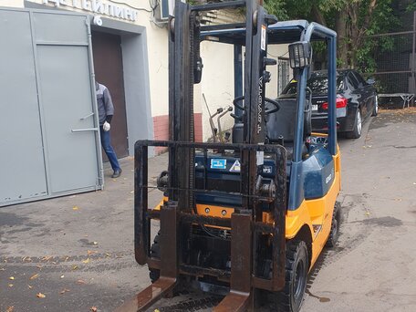 2005 Toyota 7F, оранжевый, 550000 рублей, вид 2