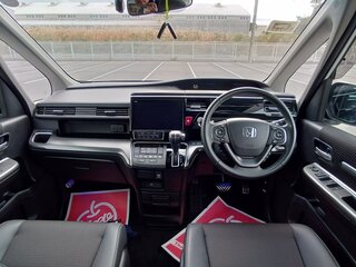 2022 Honda Stepwgn Spada V Рестайлинг, белый, 2100000 рублей, вид 5