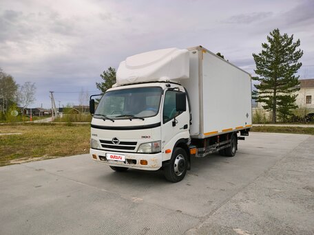 2011 Hino Series 300 (Dutro), белый, 1800000 рублей, вид 1