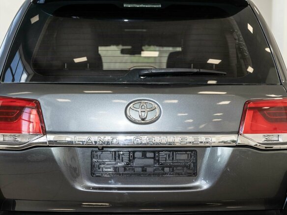 2010 Toyota Land Cruiser 200 Series, серый, 2700000 рублей - вид 17