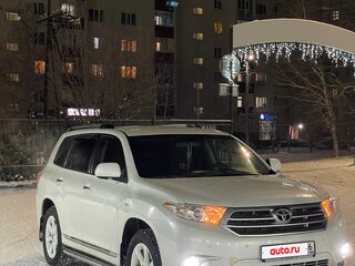 2013 Toyota Highlander II (XU40) Рестайлинг, белый, 2500000 рублей, вид 3