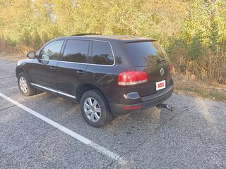 2004 Volkswagen Touareg I, чёрный, 750000 рублей, вид 3