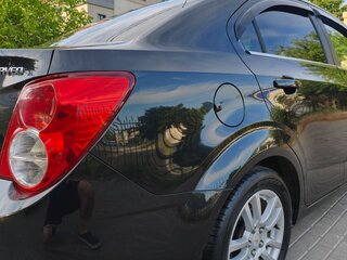 2013 Chevrolet Aveo II, чёрный, 900000 рублей, вид 4