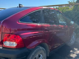 2010 SsangYong Actyon I, красный, 950000 рублей, вид 2