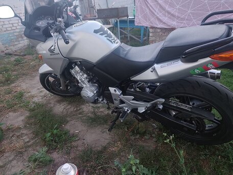 2005 Honda CBF 600, серебристый, 450000 рублей, вид 3