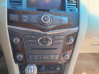 2013 Infiniti QX56 II, белый, 2800000 рублей, вид 4