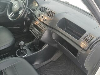 2013 Skoda Fabia II Рестайлинг, белый, 550000 рублей, вид 3