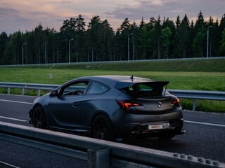 2012 Opel Astra GTC J Рестайлинг, белый, 750000 рублей, вид 4