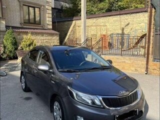 2013 Kia Rio 4-speed III, серый, 800000 рублей, вид 3
