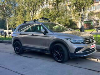 2021 Volkswagen Tiguan II Рестайлинг, бежевый, 3820000 рублей, вид 1