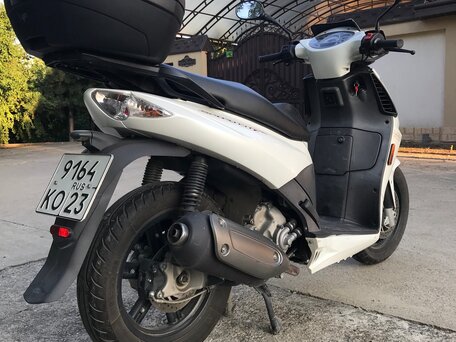 2012 Aprilia SportCity 300, белый, 275000 рублей, вид 3