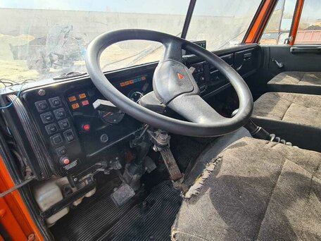 2007 КамАЗ 54115, красный, 1000000 рублей, вид 3