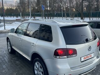 2008 Volkswagen Touareg I Рестайлинг, бежевый, 1690000 рублей, вид 4