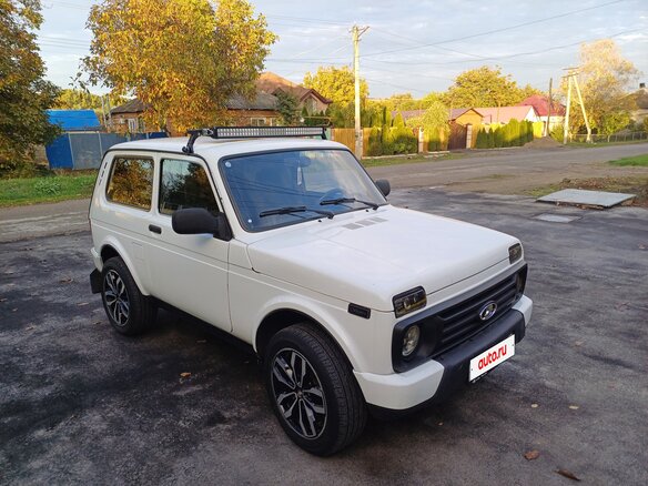 2016 Lada (ВАЗ) 2121 (4x4) Urban I Рестайлинг, белый, 685000 рублей