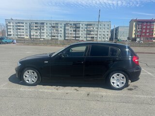 2009 BMW 1 серии 116i I (E81/E82/E87/E88) Рестайлинг, чёрный, 740000 рублей, вид 4