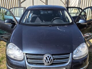 2010 Volkswagen Jetta V, серый, 500000 рублей, вид 1