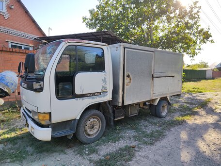 1996 Nissan Atlas, белый, 650000 рублей, вид 2