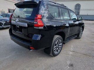 2022 Toyota Land Cruiser Prado 150 Series Рестайлинг 3, чёрный, 6700000 рублей, вид 3