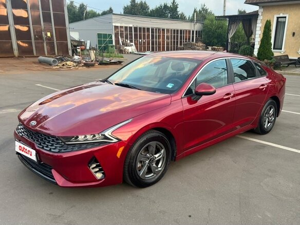 2020 Kia K5 III, красный, 1950000 рублей