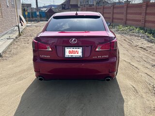 2011 Lexus IS 250 II Рестайлинг 2, красный, 2000000 рублей, вид 3